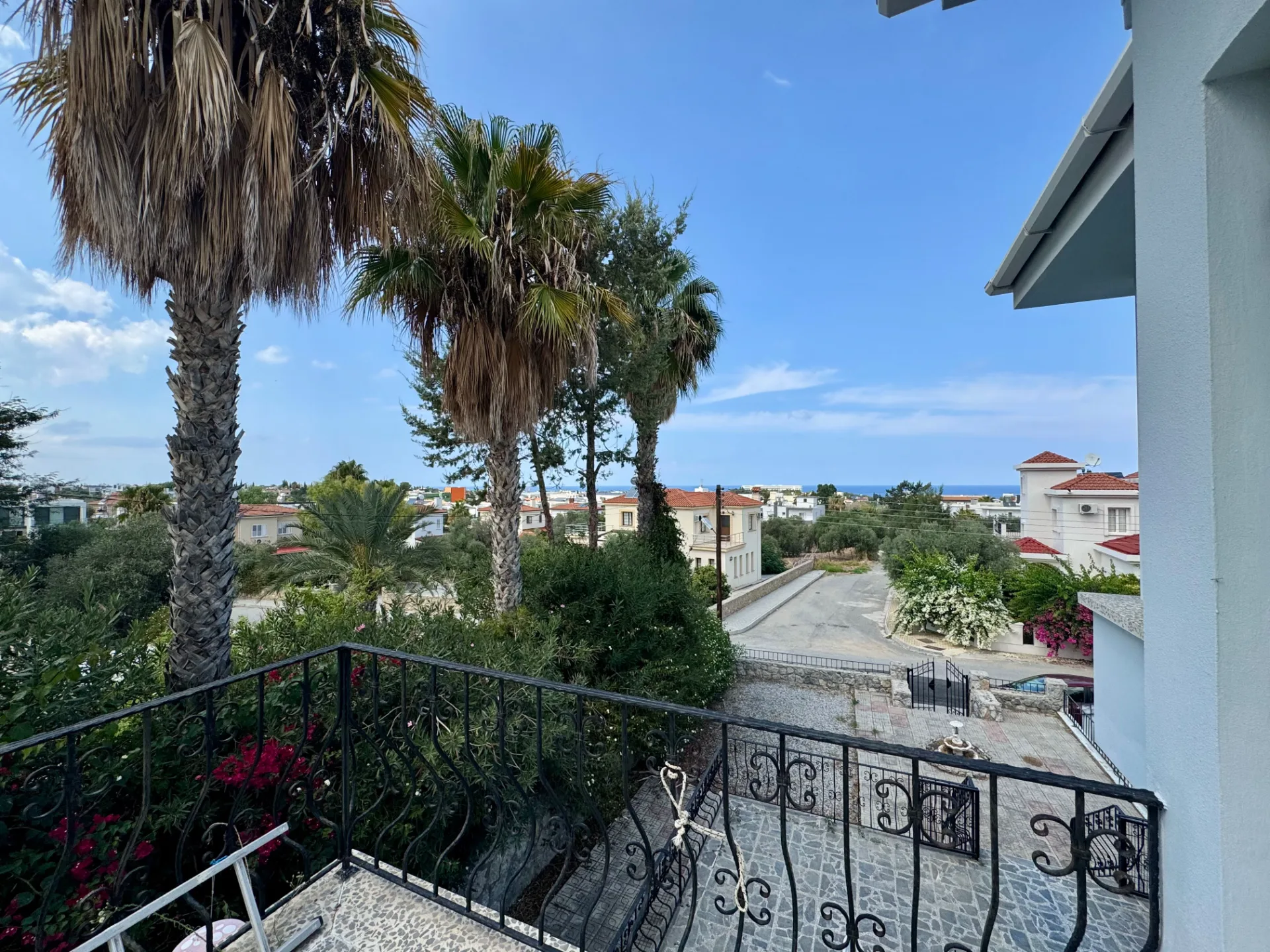 Çatalköy’de 4 Yatak Odalı Villa