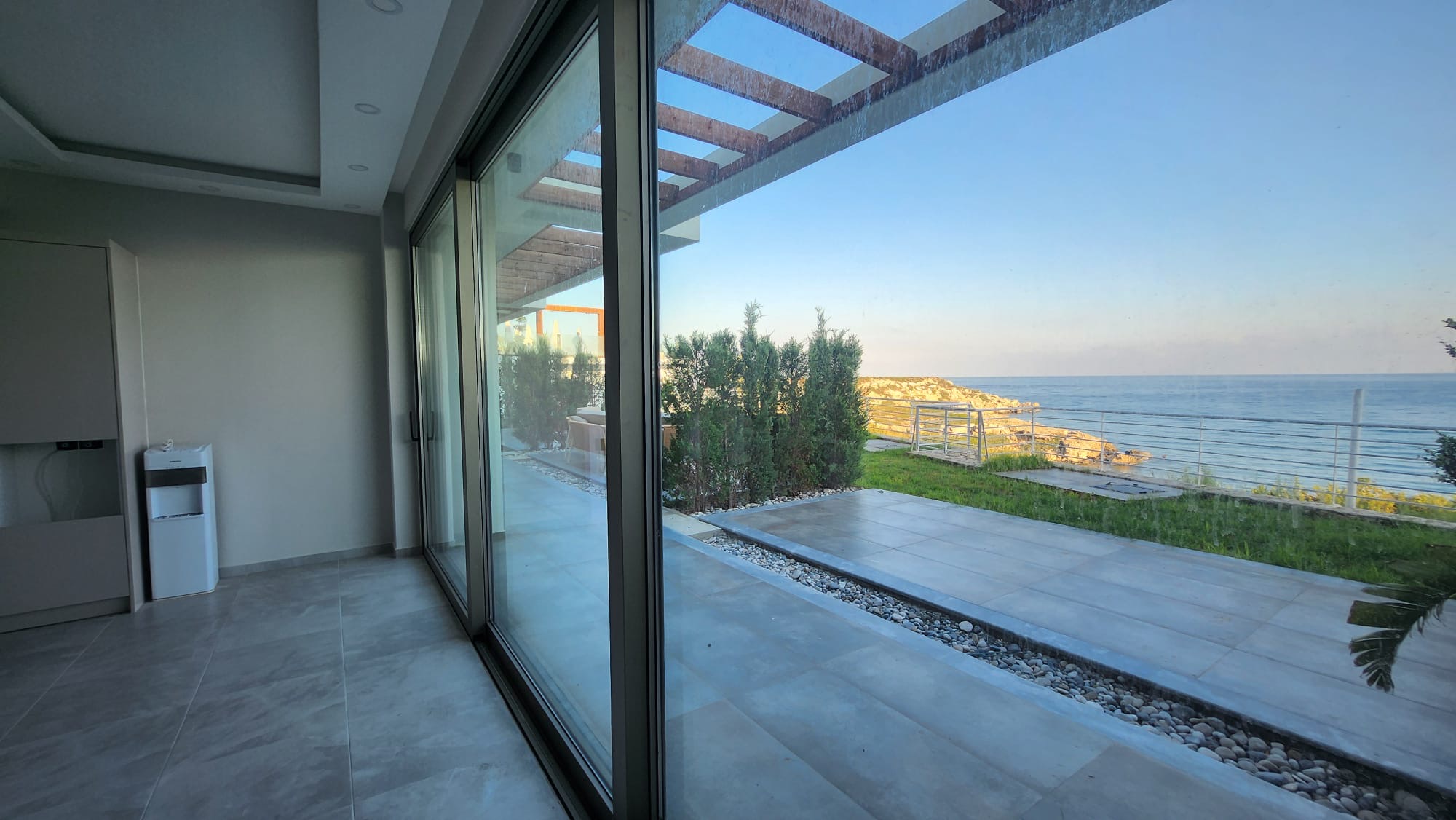 Unfurnished 2+1 Ground-Floor Loft with Terrace and Garden at Albatross, Esentepe