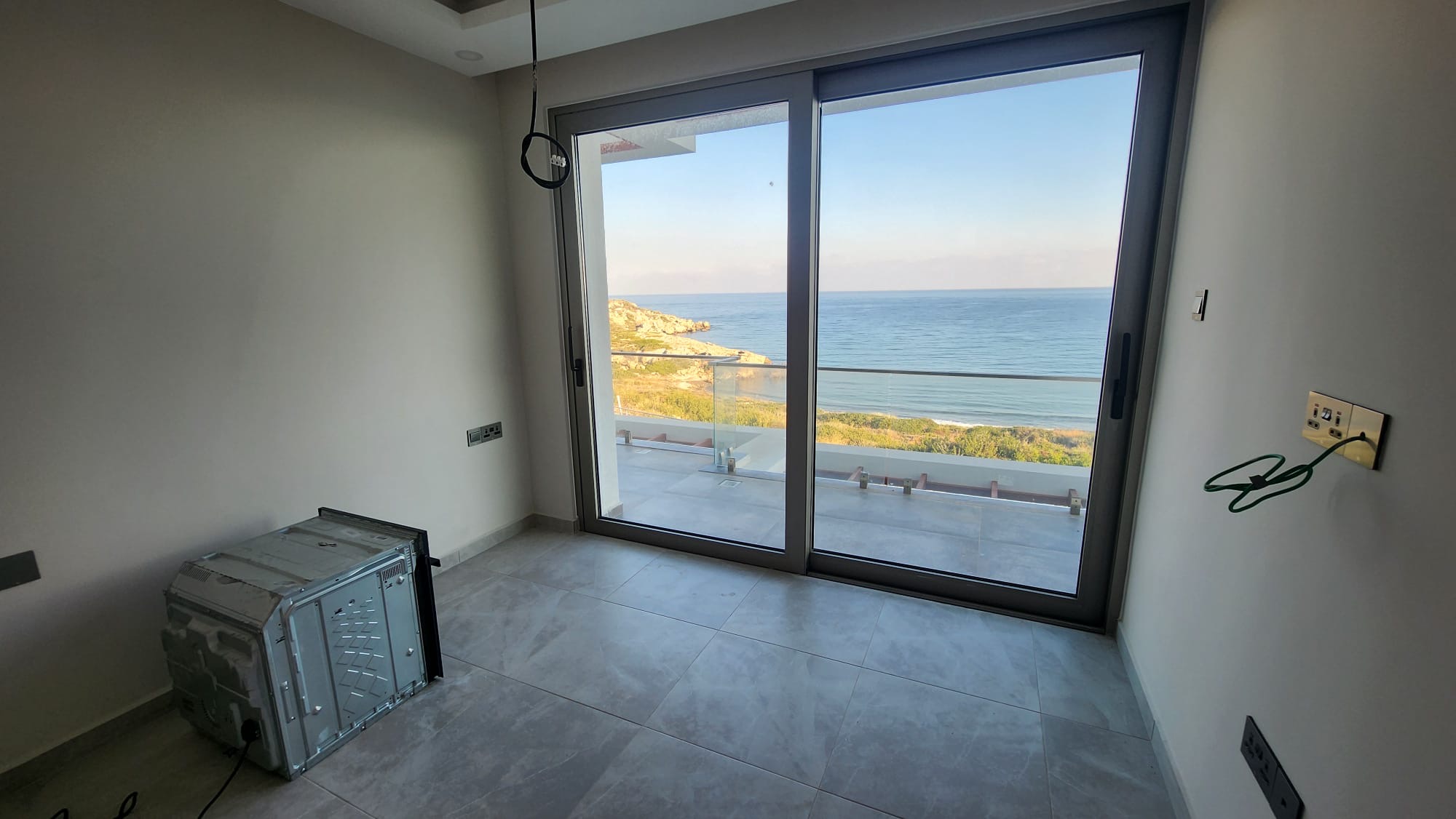 Unfurnished 2+1 Ground-Floor Loft with Terrace and Garden at Albatross, Esentepe — 9