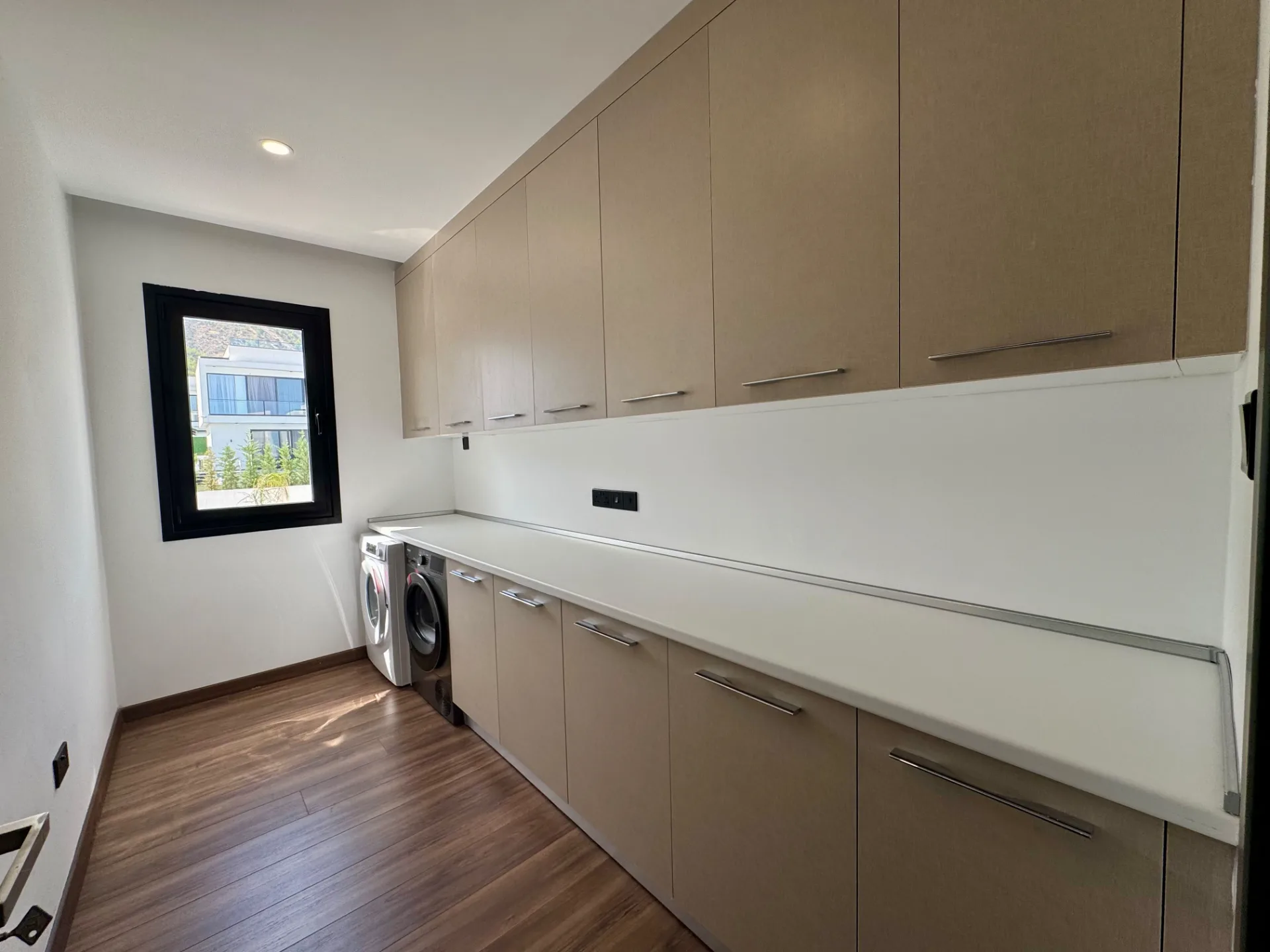 Çatalköy’de Sonsuzluk Havuzlu, Panoramik Manzaralı Sıfır 4+1 Kiralık Villa — 5