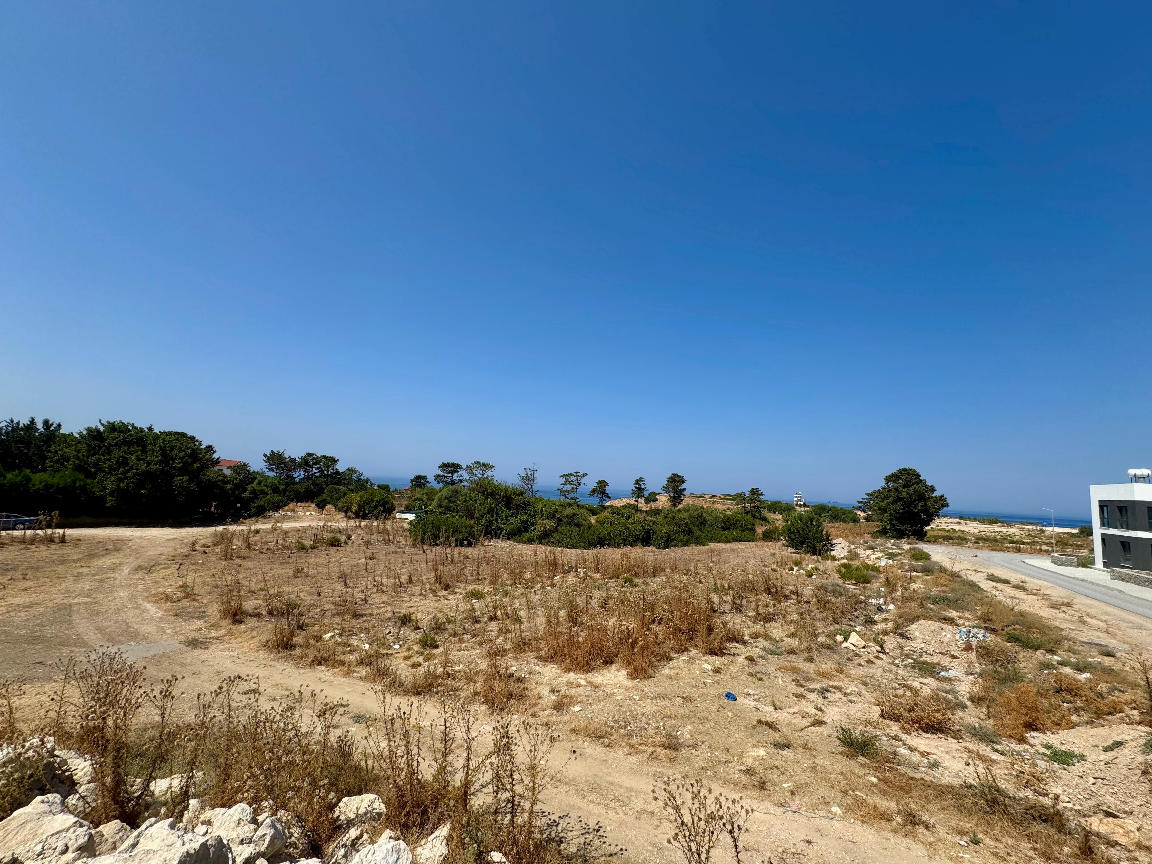 Ozanköy–Çatalköy Sınırında Yatırımlık Arsa | Yaklaşık 7.700 m² — 7