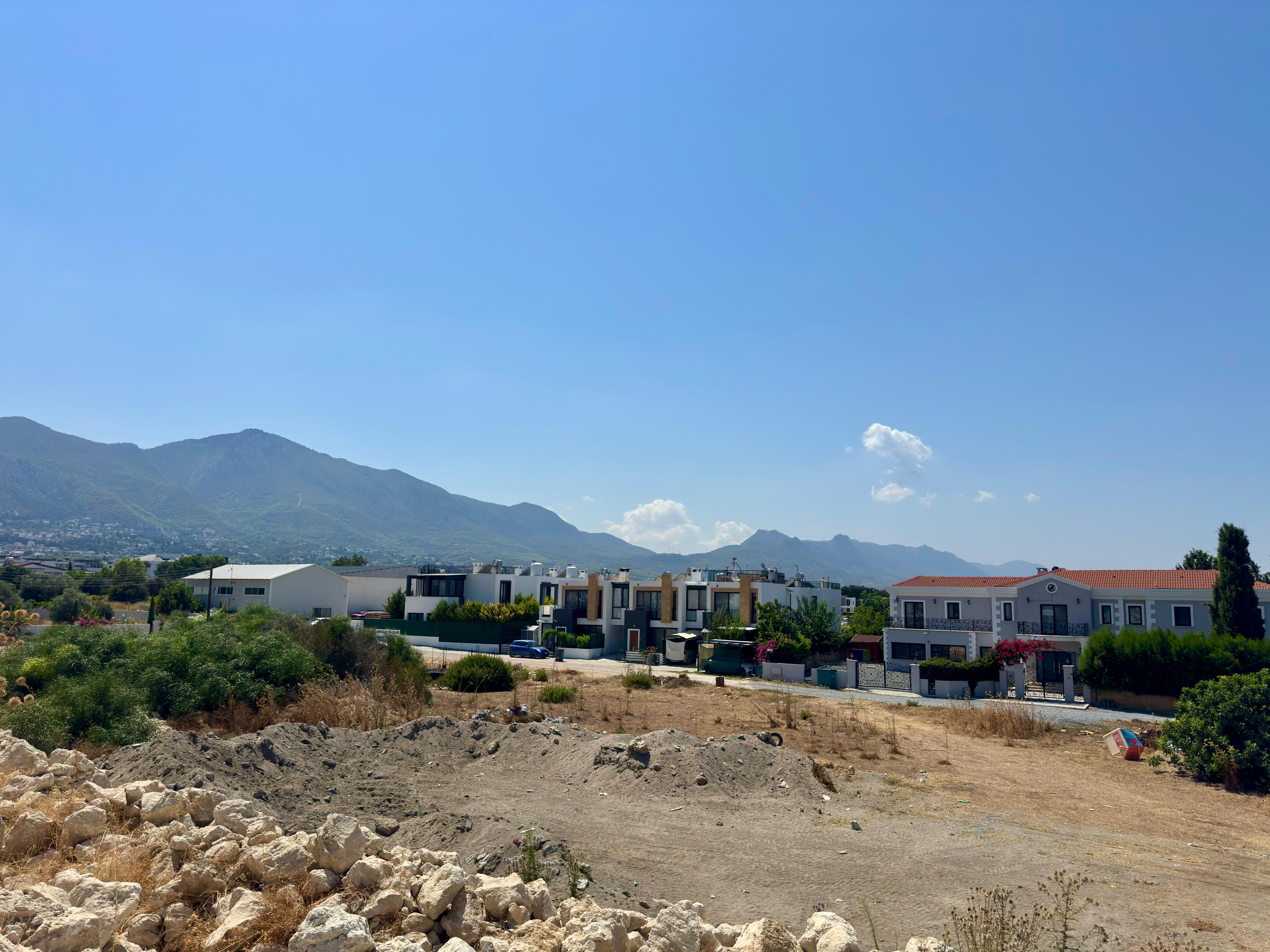 Ozanköy–Çatalköy Sınırında Yatırımlık Arsa | Yaklaşık 7.700 m² — 8