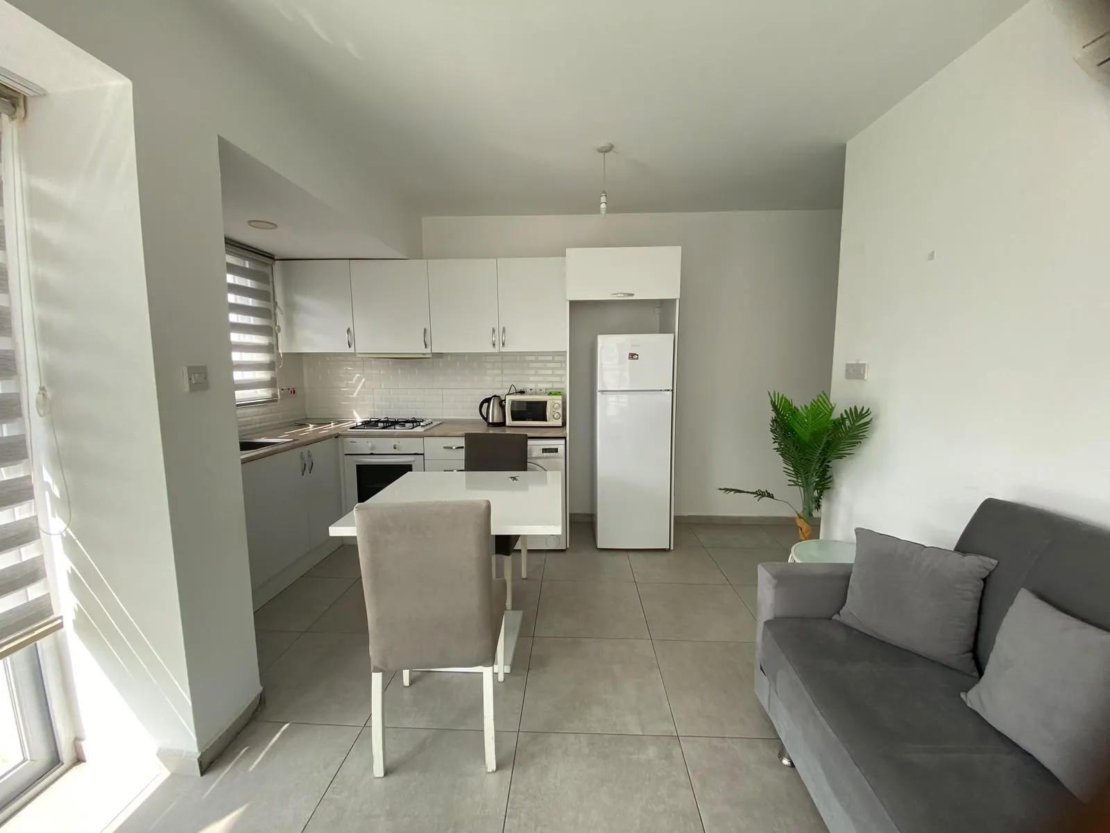 Furnished 2-Bedroom Apartment near Öğretmenler Evi, Central Kyrenia — £800/month — 11