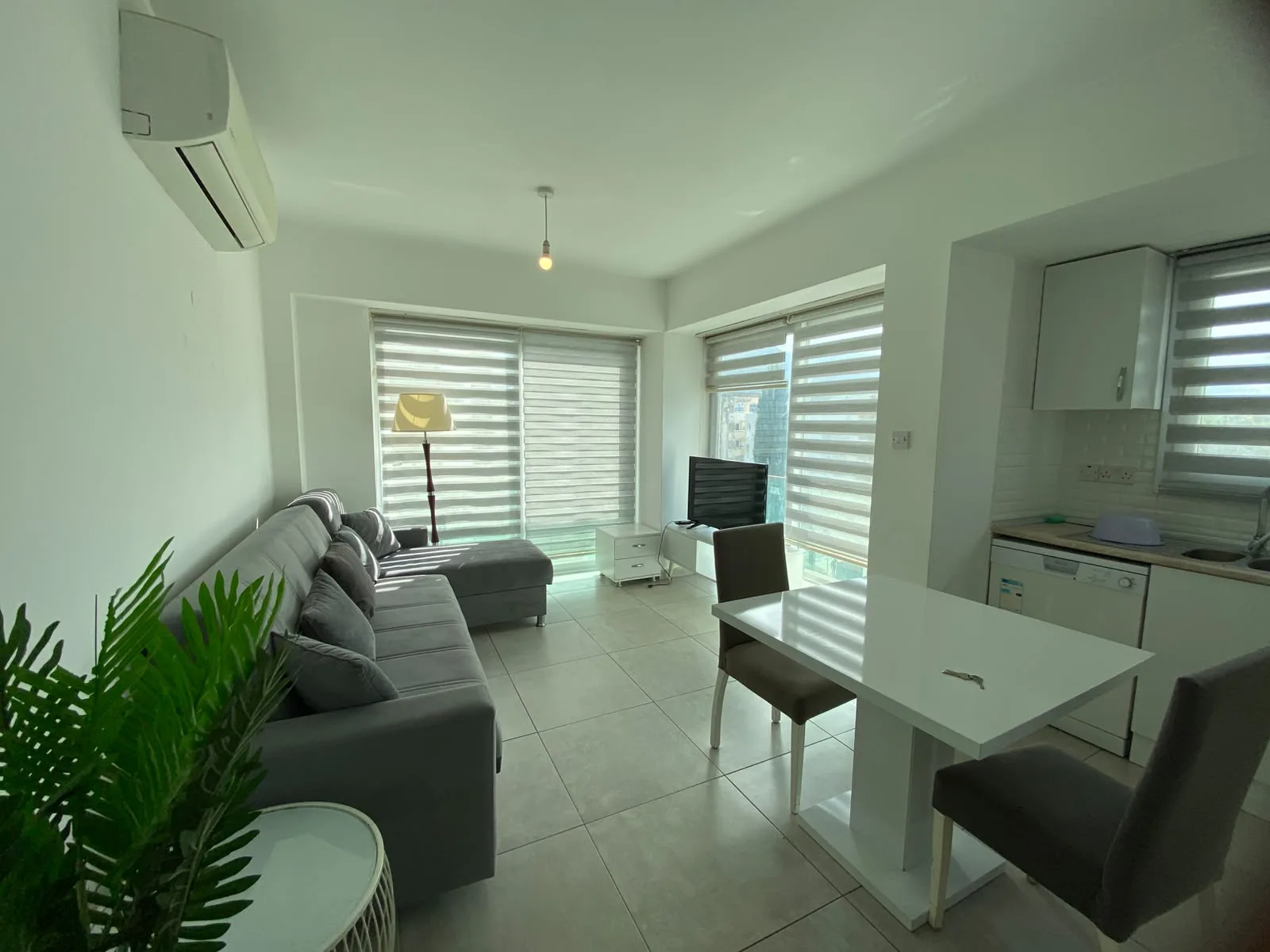 Furnished 2-Bedroom Apartment near Öğretmenler Evi, Central Kyrenia — £800/month — 12