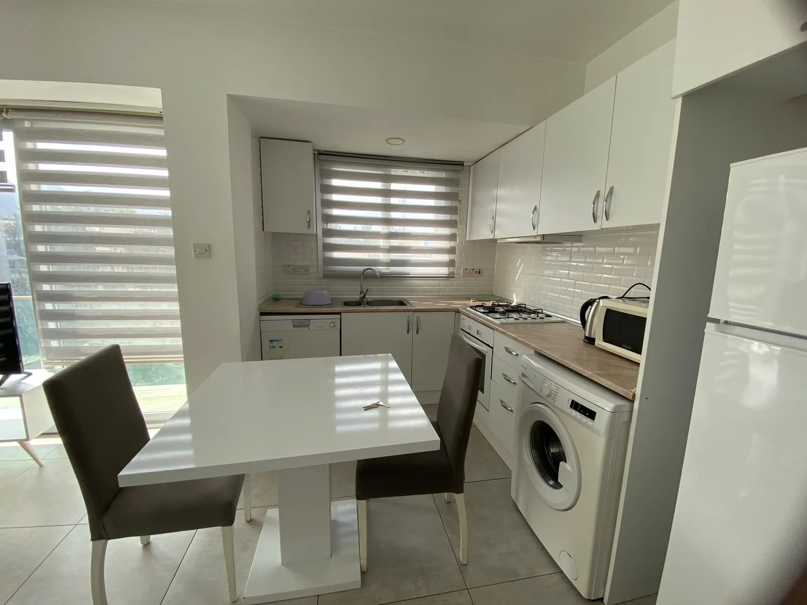 Furnished 2-Bedroom Apartment near Öğretmenler Evi, Central Kyrenia — £800/month — 16
