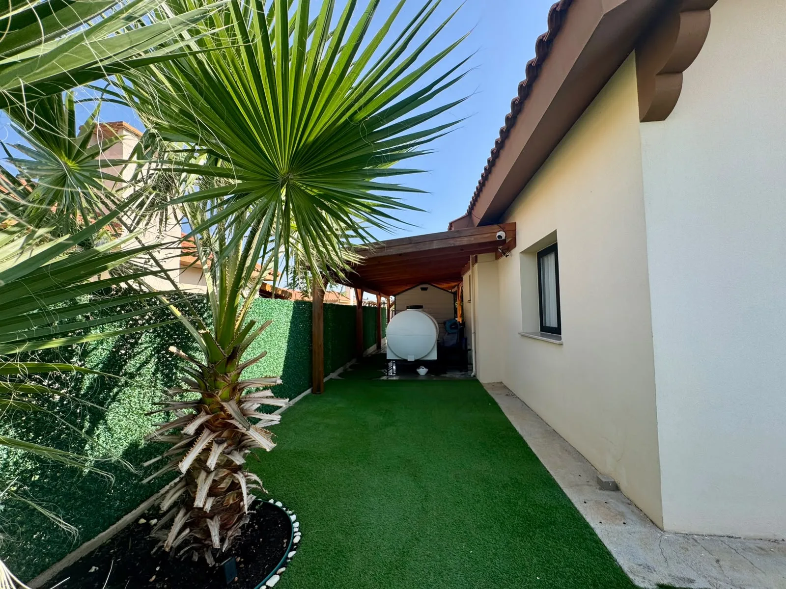 🏡 VOLL MÖBLIERTE VILLA MIT 2 SCHLAFZIMMERN UND GARTEN — £185.000