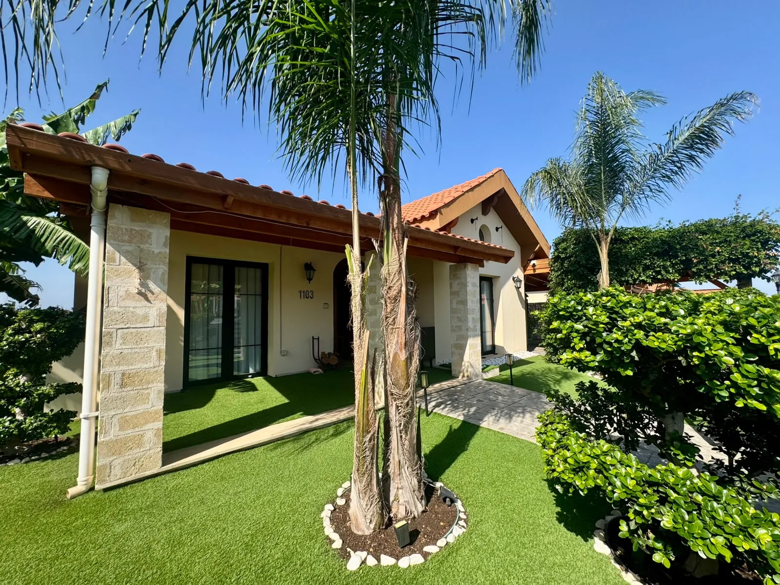 🏡 VOLL MÖBLIERTE VILLA MIT 2 SCHLAFZIMMERN UND GARTEN — £185.000