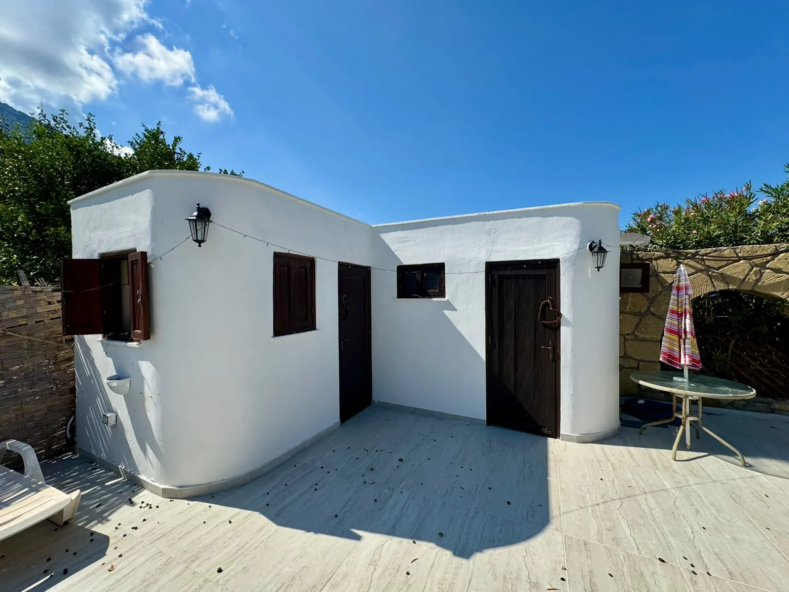 Renovierter, möblierter Bungalow mit 3 Schlafzimmern und privatem Pool in Lapta