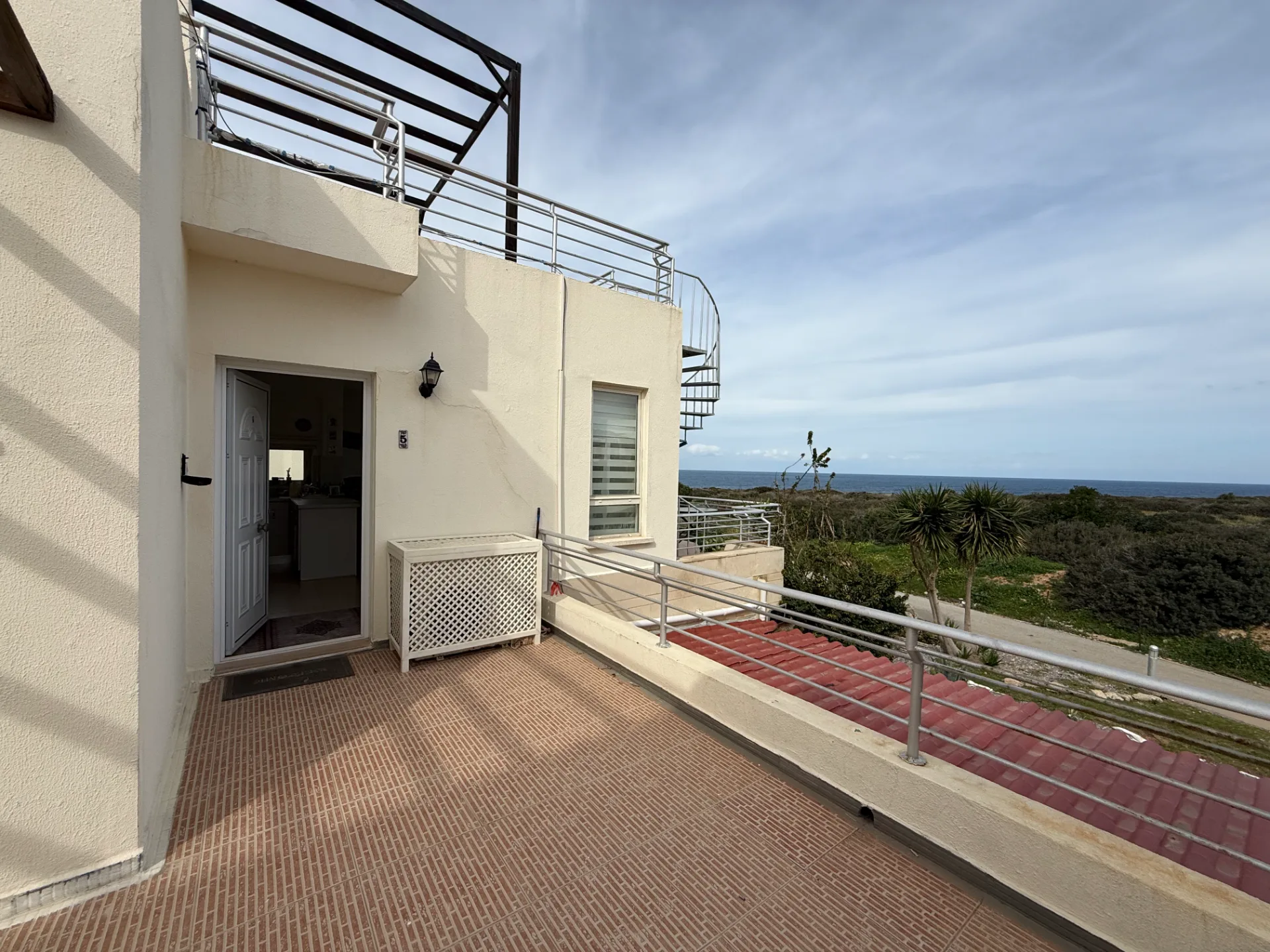 Furnished 2-Bedroom Penthouse in Turtle Bay, Esentepe — £105,000
