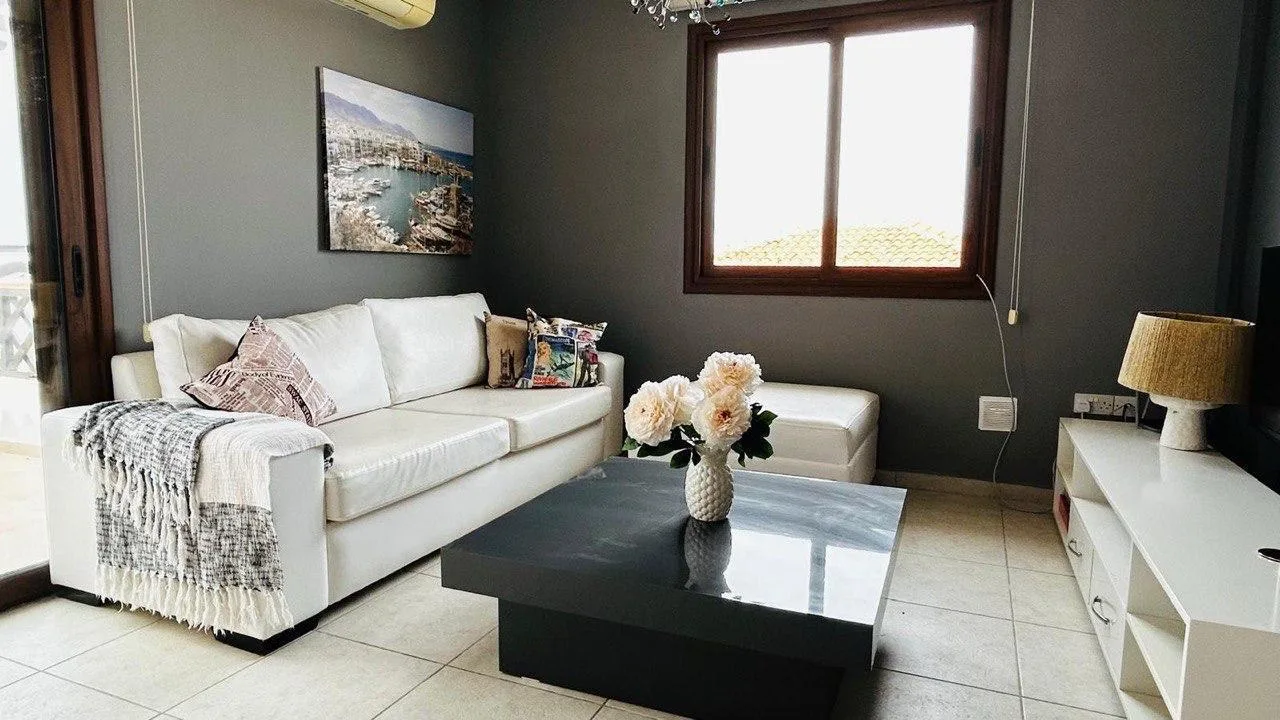 Меблированная квартира 2+1 в Эсентепе — £105 000