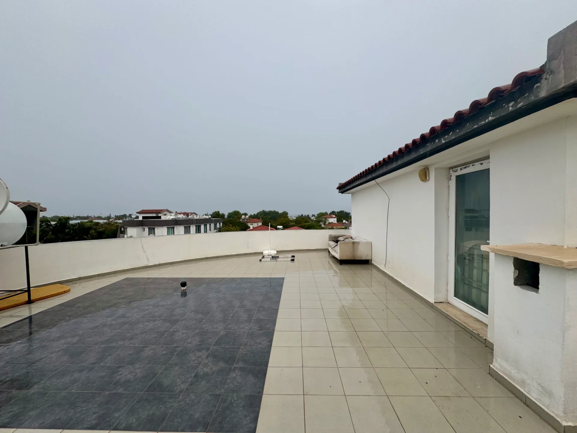 Furnished 1-Bedroom Apartment with Private Roof Terrace in Karaoğlanoğlu — £120,000