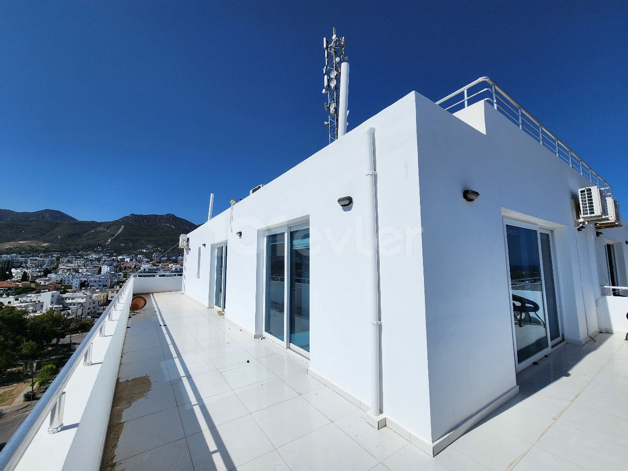 3-Bedroom Penthouse in Central Kyrenia