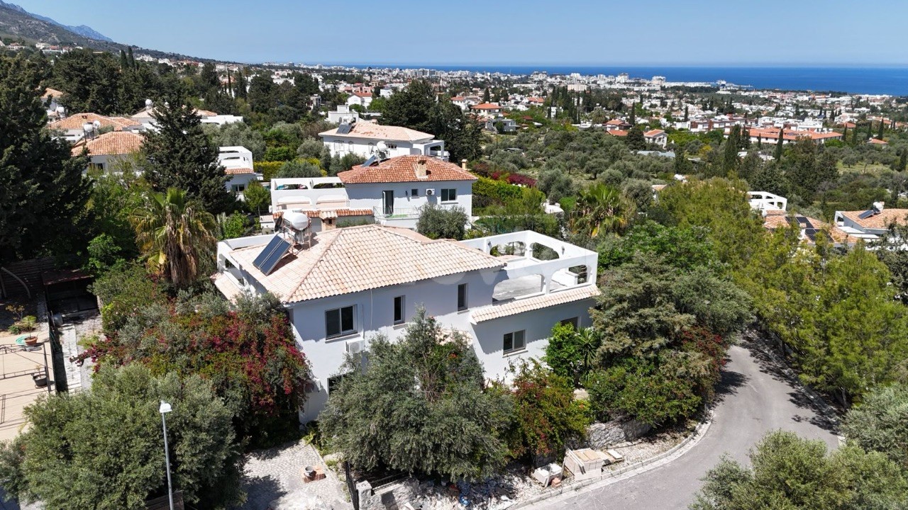 Luxury Private-Pool 4-Bedroom Villa in Ozanköy, Kyrenia