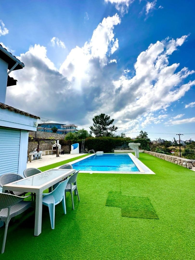 5-Schlafzimmer-Villa in Çatalköy