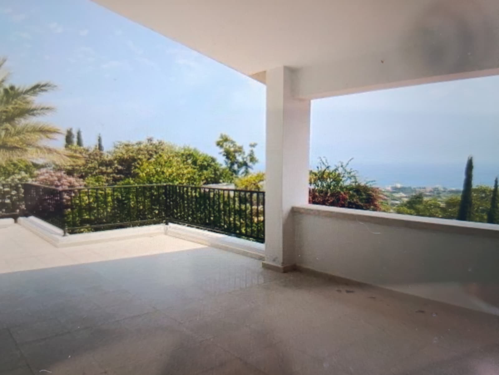 Furnished 4-Bedroom Villa with Private Pool and Sea Views in Lapta