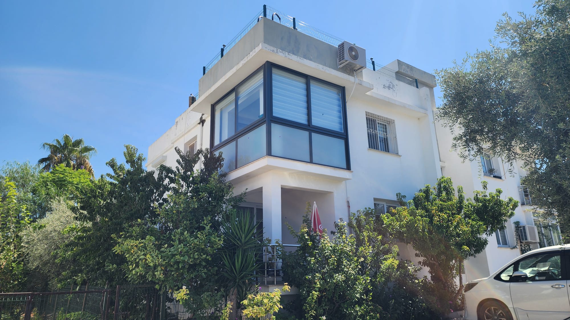 Zeytinlik’te 2 Yatak Odalı Daire — Chapter One Realty